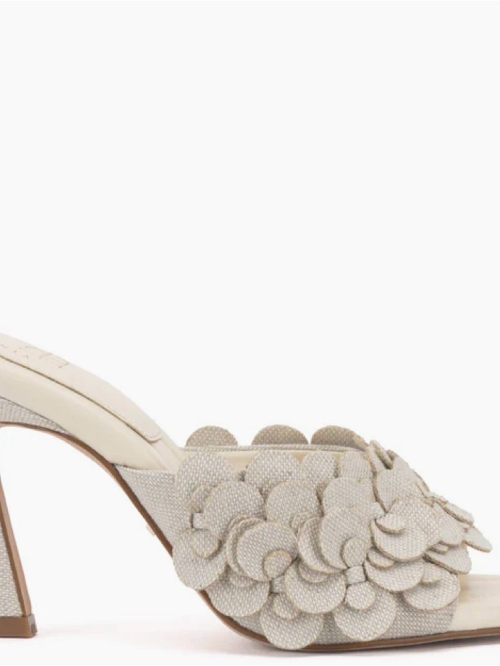 Vince Camuto Sandal 🔥